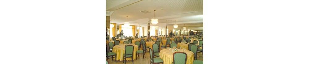 Hotel Wave Acireale