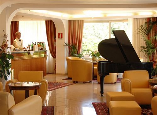 Wave Hotel 4*
